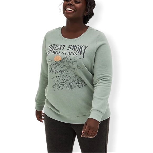 torrid Tops - Torrid Sage Green Great Smoky Mountains Fleece Crew Neck Sweatshirt Size 00